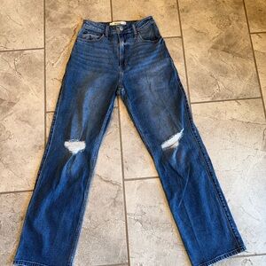 Hollister Mid-Blue Curvy High-Rise Jeans